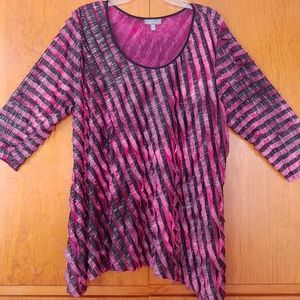 Shimmery flowy plus size top 3/4 sleeve